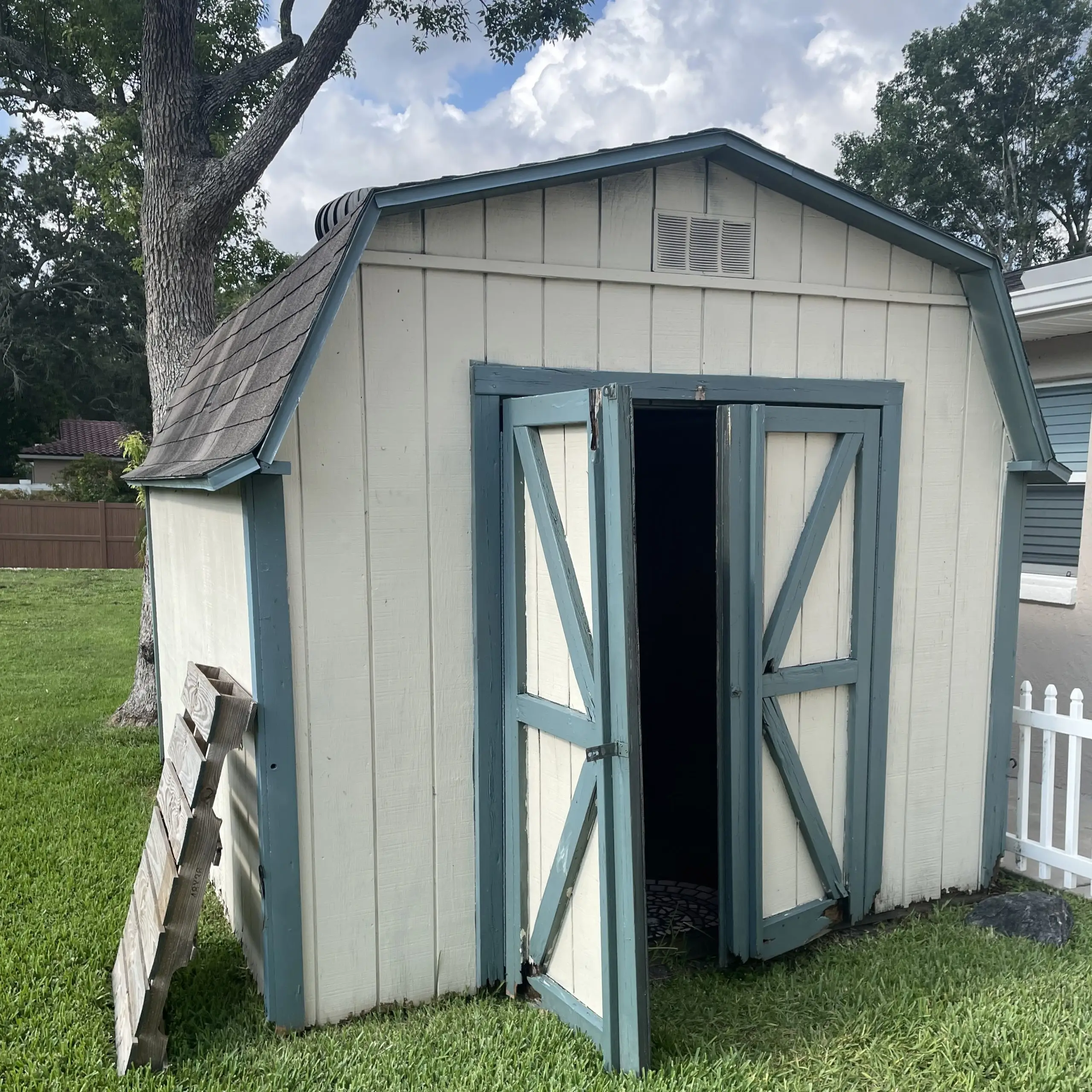 Shed Removal Tampa, FL Saint Petersburg, FL King of the Haul Junk Removal